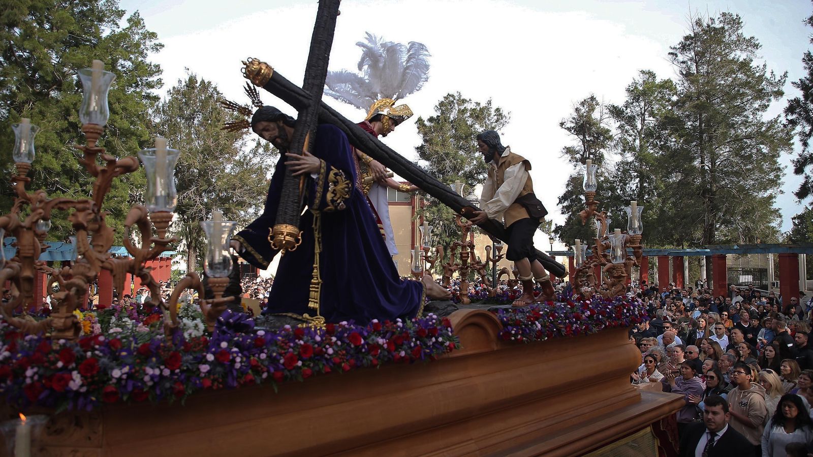 Fotos del Jueves Santo en Algeciras : Tres Caídas y Nazareno