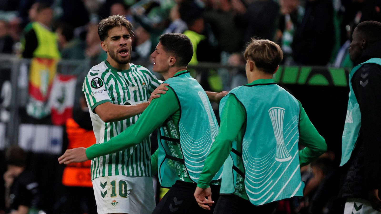 Las mejores fotos del Betis - Chelsea en la final de la Conference League