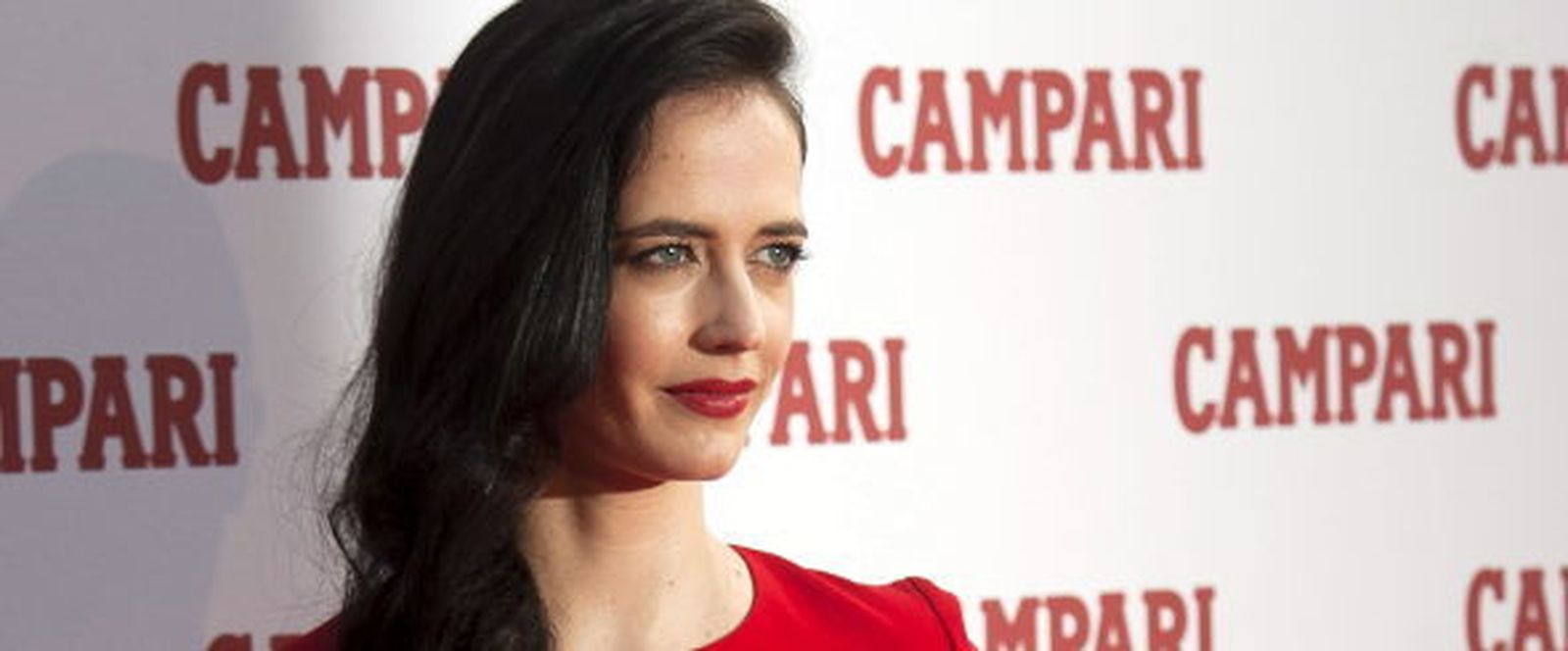 La actriz Eva Green en la presentación del nuevo calendario Campari. EFE/Will Oliver