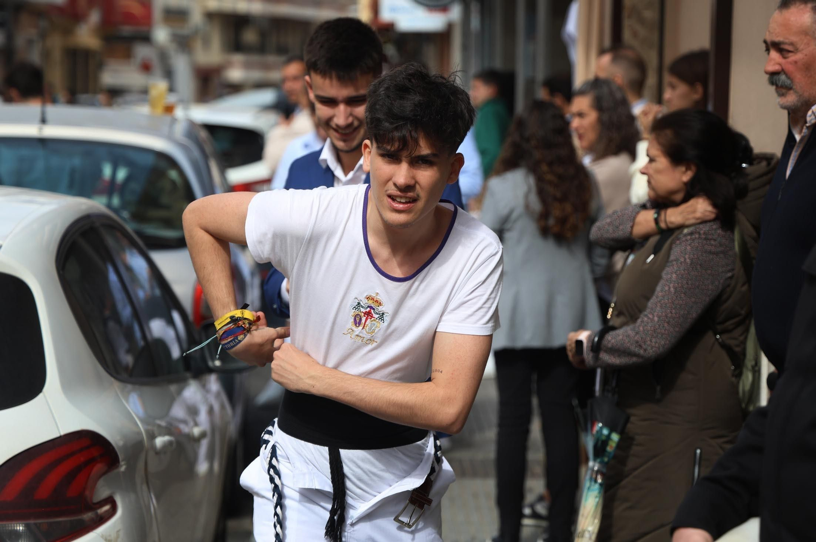 Las mejores imágenes del Lunes Santo en Huelva: Hermandad de las Tres Caídas