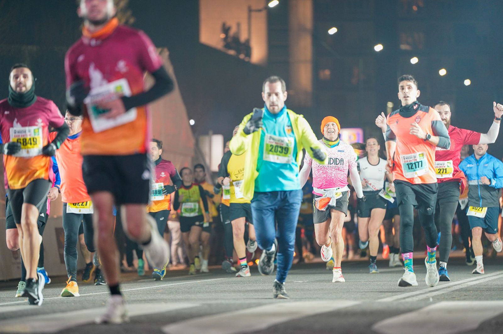 En imágenes: búscate en tu llegada a meta de la Carrera de San Antón 2026 (10)