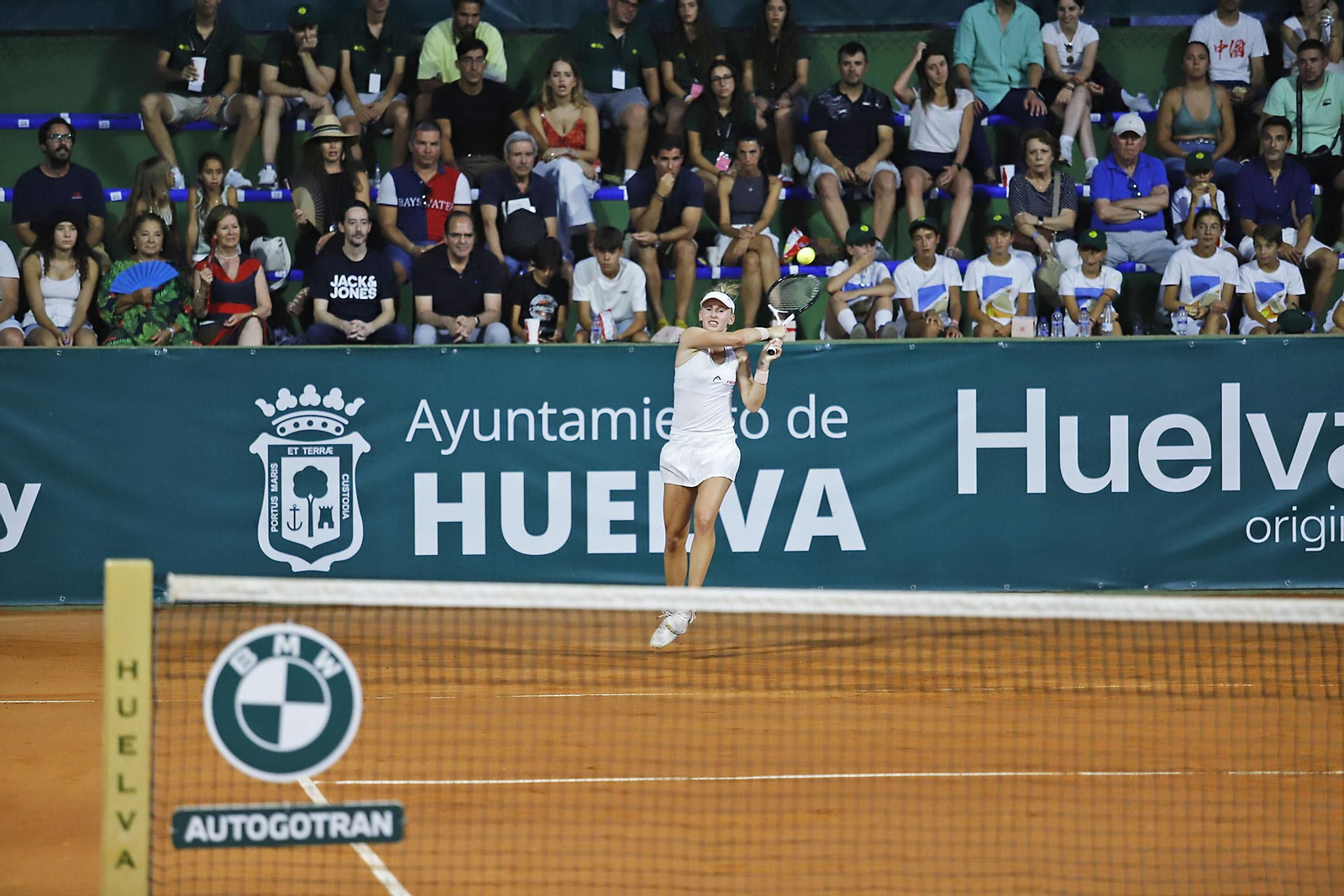Imágenes del ambiente en la final femenina de la Copa del Rey de tenis de Huelva