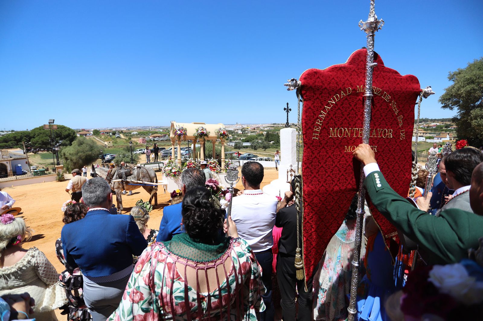 Imágenes de la presentación de las hermandades filiales ante la Virgen de Montemayor