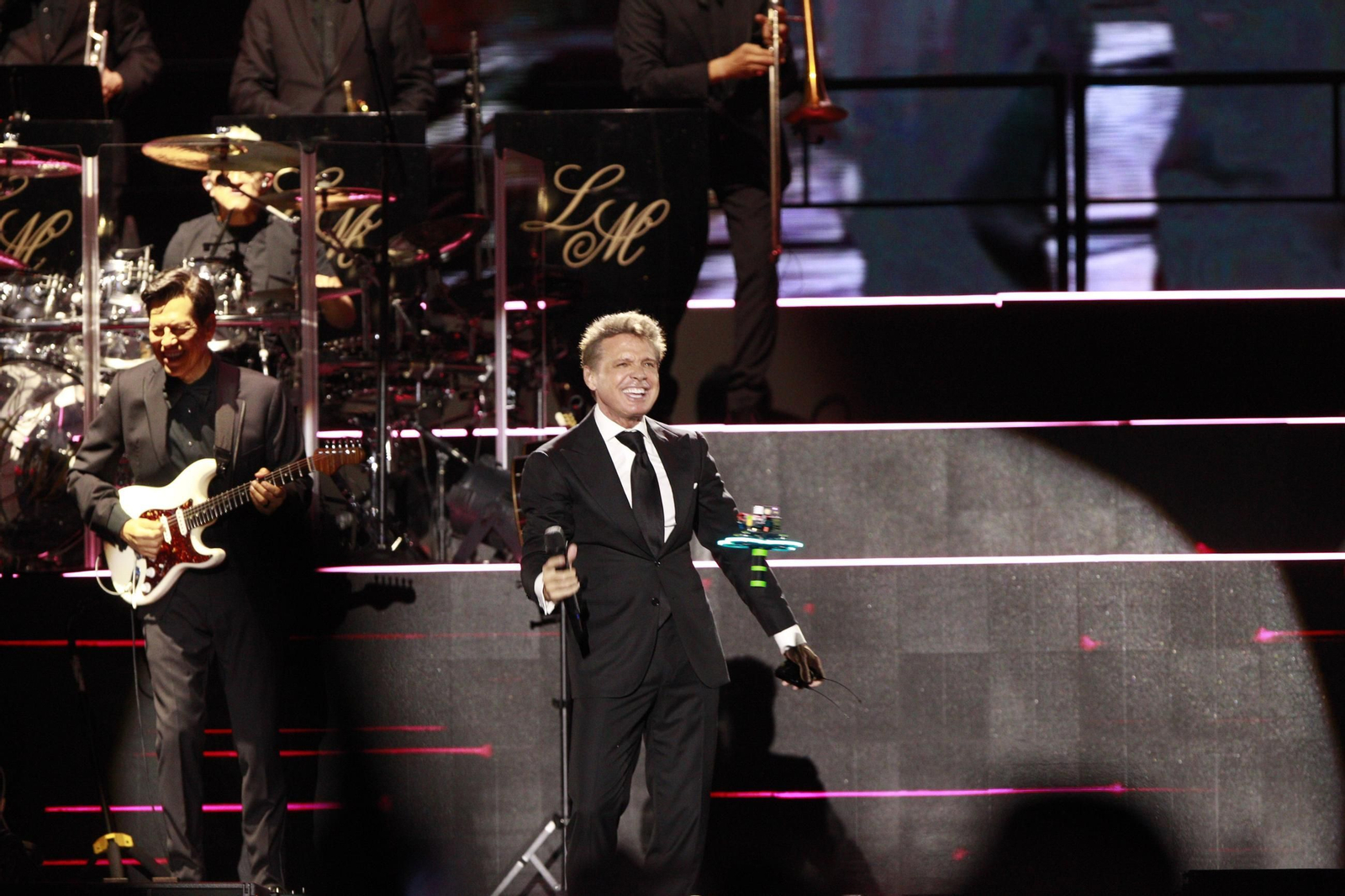 Luis Miguel encandila en su concierto de Roquetas de Mar, en imágenes