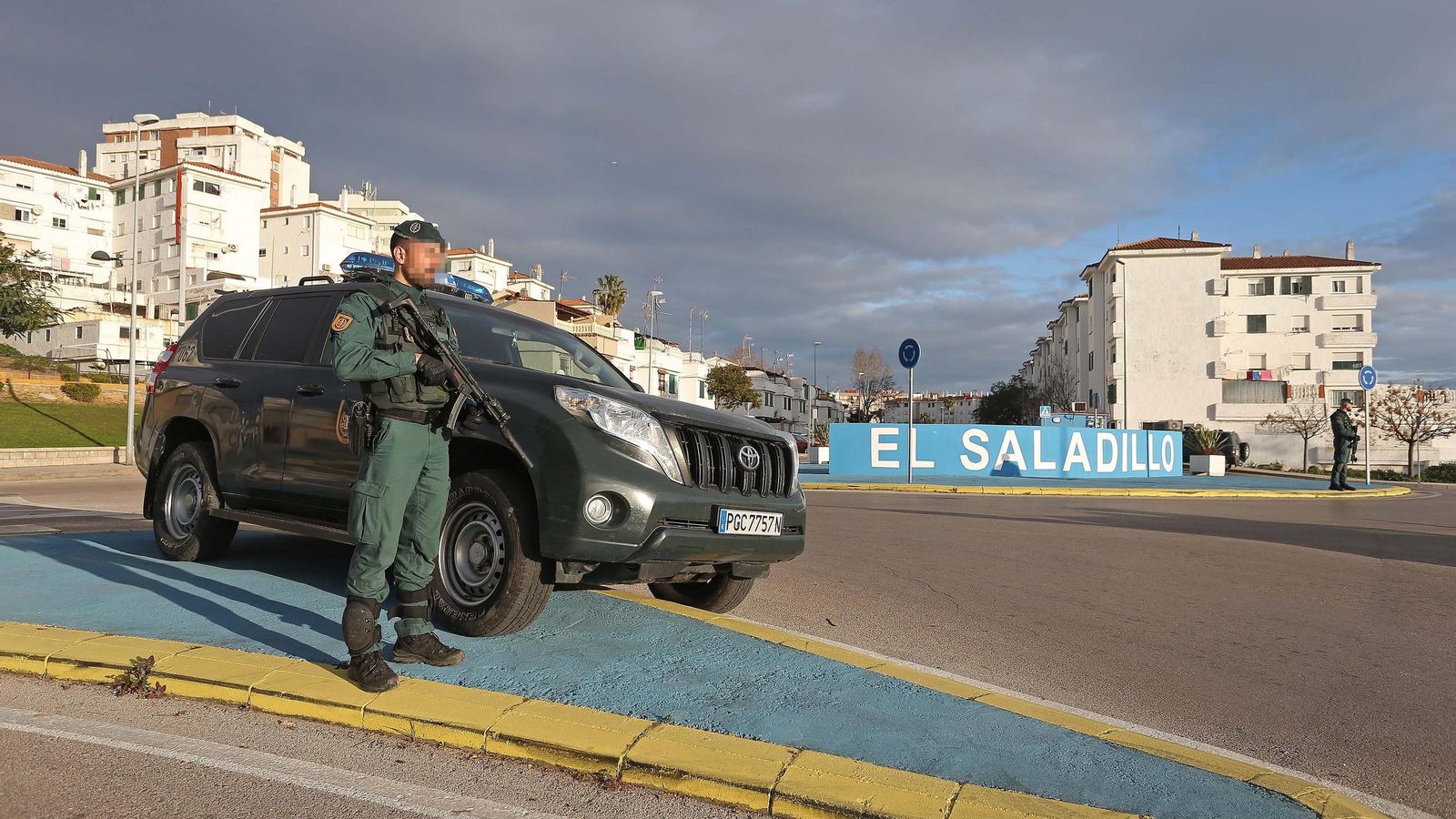 Operación de la Guardia Civil en la barriada de El Saladillo en Algeciras.