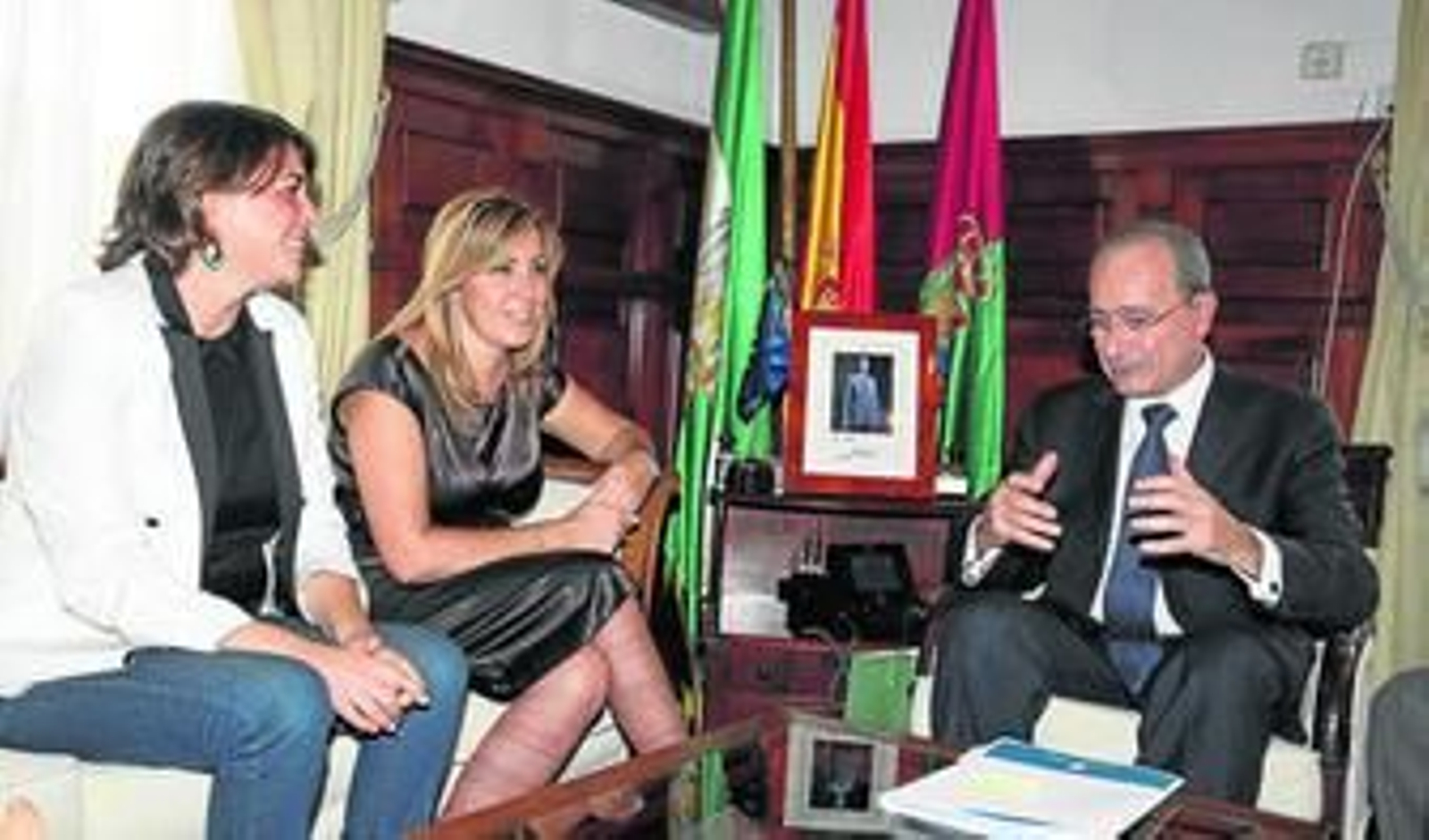 Elena Cortés, Susana Díaz y Francisco de la Torre, en el encuentro del pasado viernes.