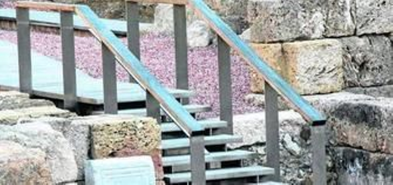 Escaleras de acceso a la platea del Teatro Romano.