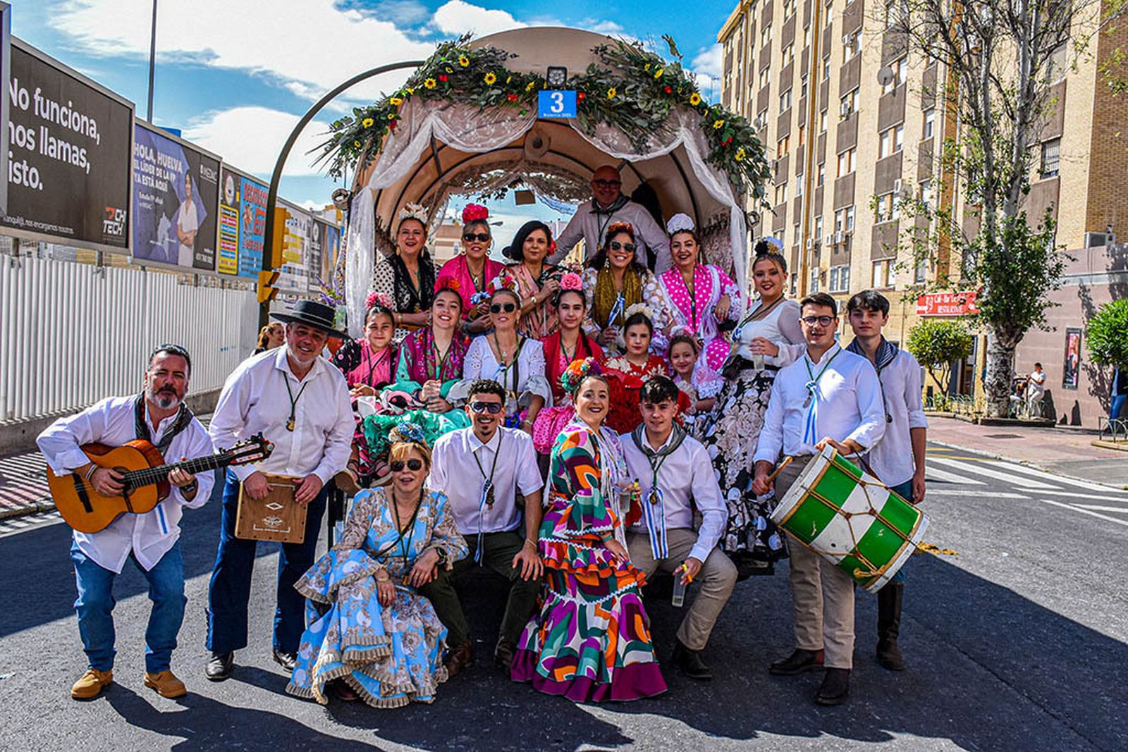 Imágenes de los carros de la Hermandad del Rocío de Huelva