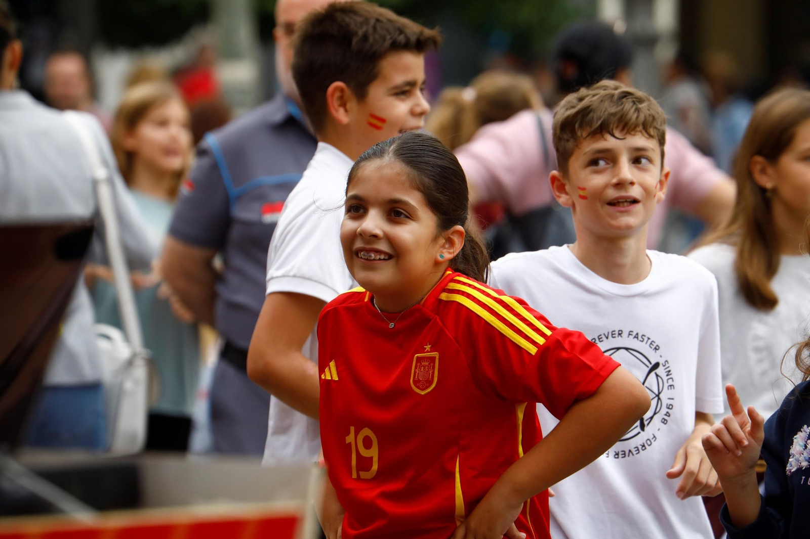 Los colegios de Córdoba disfrutan de la Fan Zone de la selección española, en imágenes