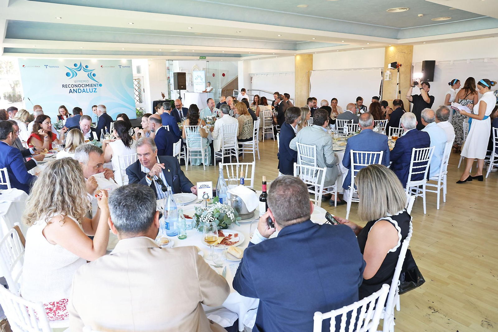 Imágenes de los invitados al acto de entrega del VI Premio Reconocimiento Andaluz a Carolina Marín