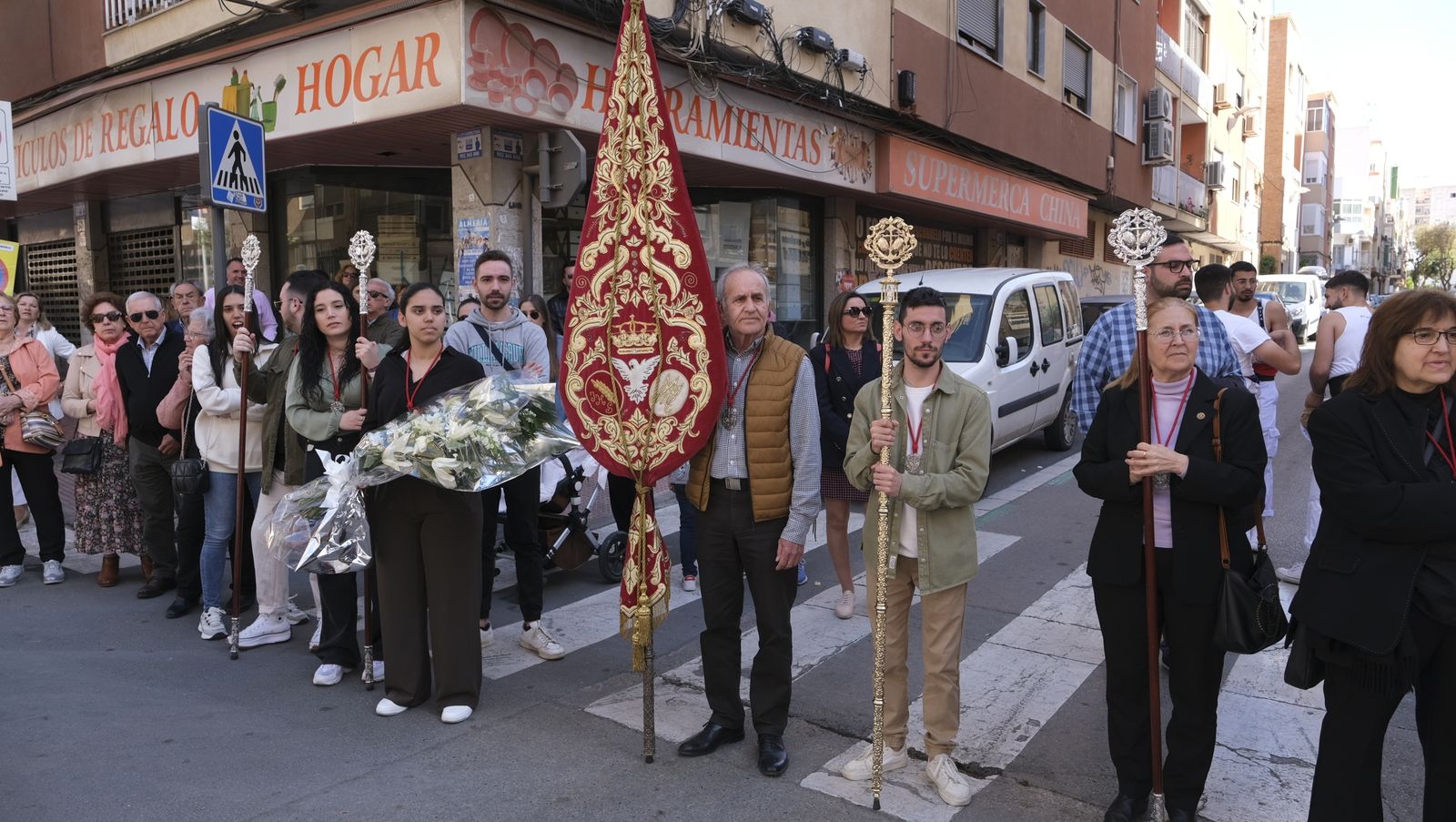 Procesión de Jesucristo Resucitado en Almería, en imágenes
