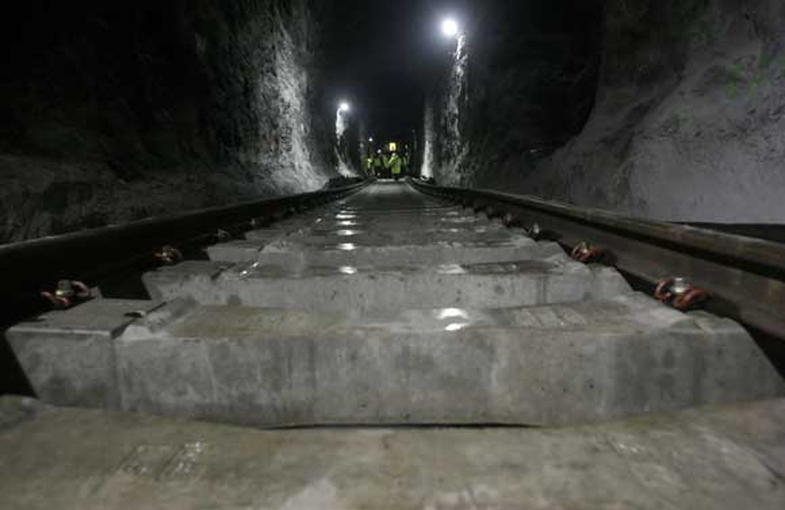 El presidente de ADIF afirma que a finales de marzo o principios de abril se reabrirá el servicio entre Algeciras y Antequera./Fotos:Erasmo Fenoy

Foto: Erasmo Fenoy