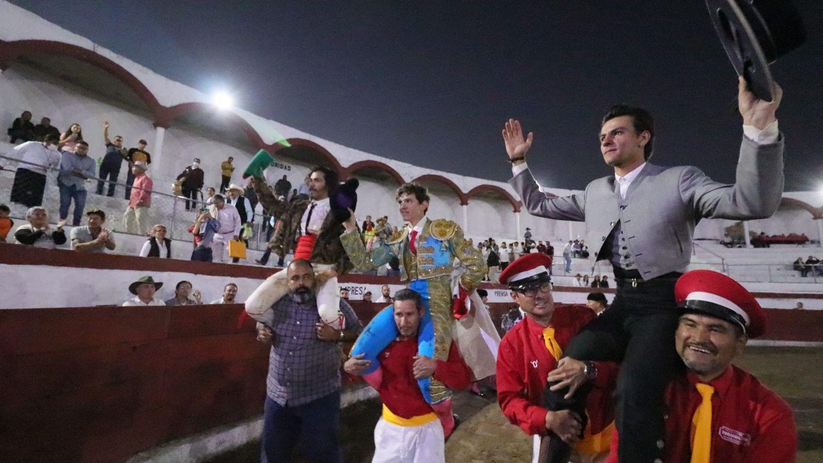 Jorge Martínez salió por la Puerta Grande.