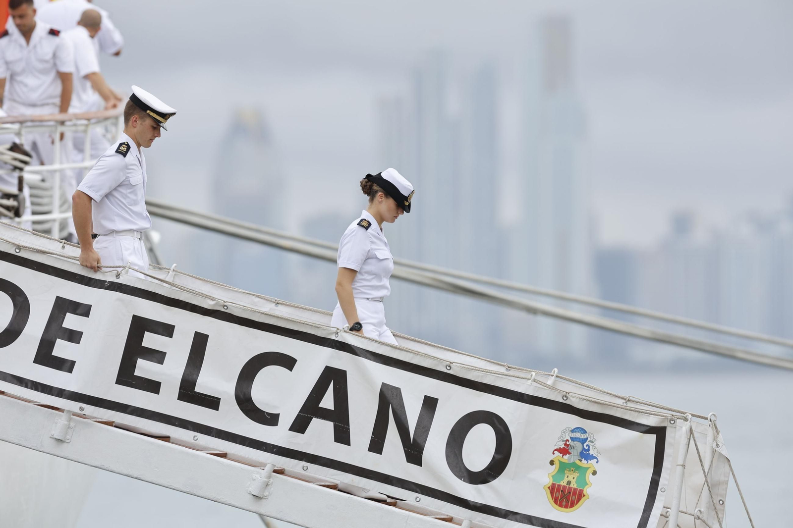 El emocionante reencuentro de la princesa Leonor con la reina Letizia en Panamá: todas las fotos