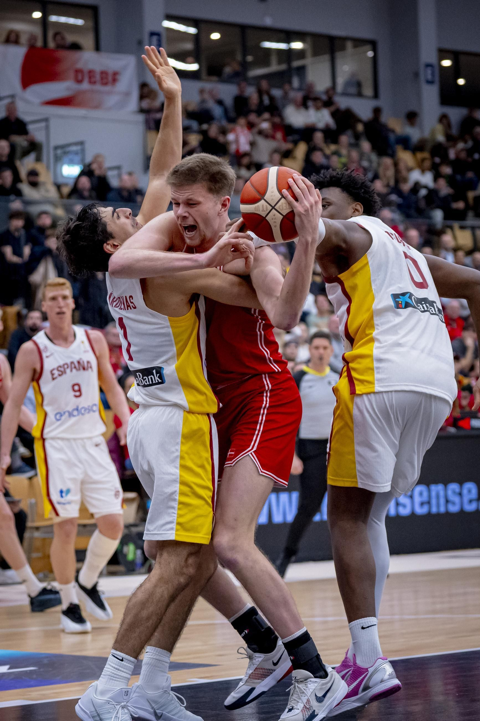 Las mejores fotos del Dinamarca-España de baloncesto