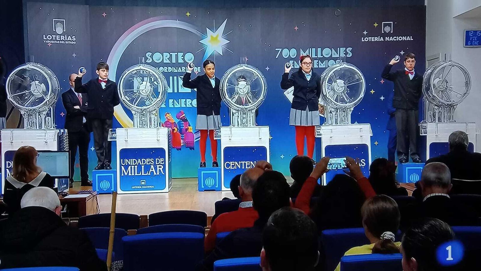 Momento en el que ha salido el primer premio del Niño