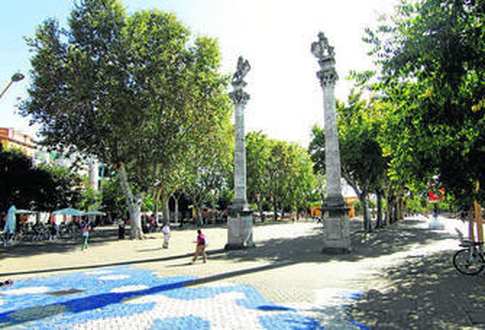 La Alameda de Hércules, espacio preferentemente peatonal, en la tarde de ayer.