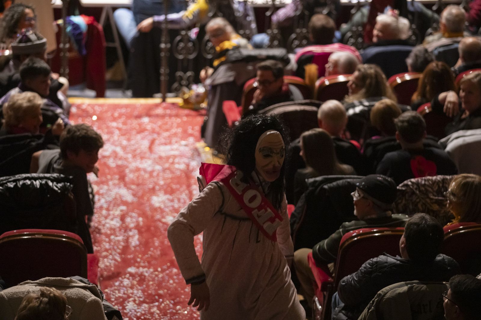 Imágenes de la murga "Los Lope de Pega" en la final del Carnaval Colombino 2024