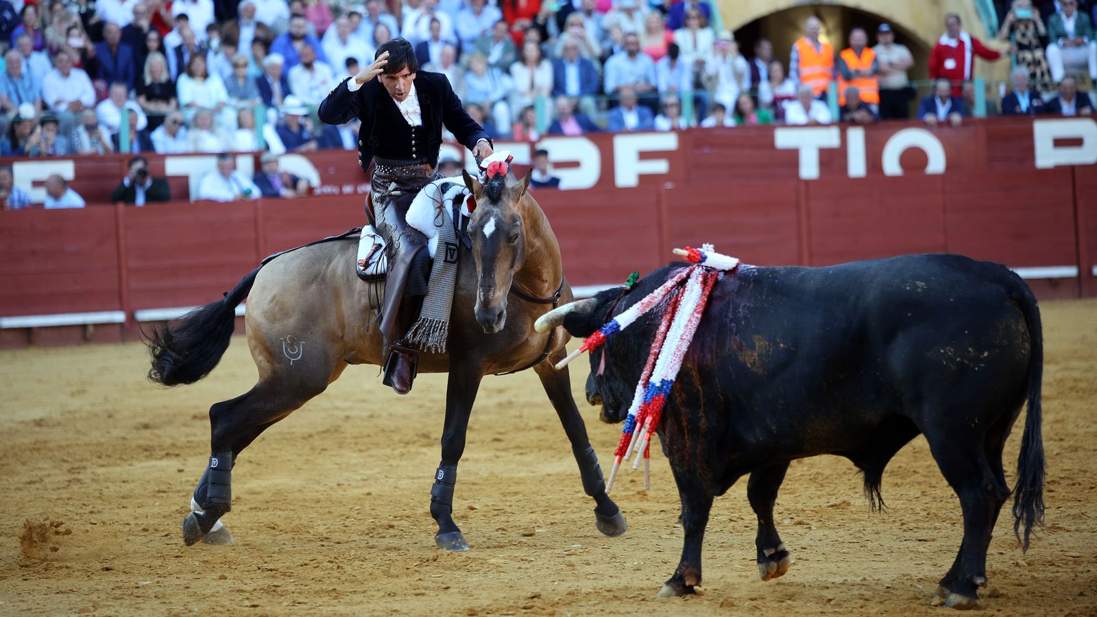 Andy Cartagena, Diego Ventura y Lea Vicens en la corrida de rejones de la Feria de Jerez 2024