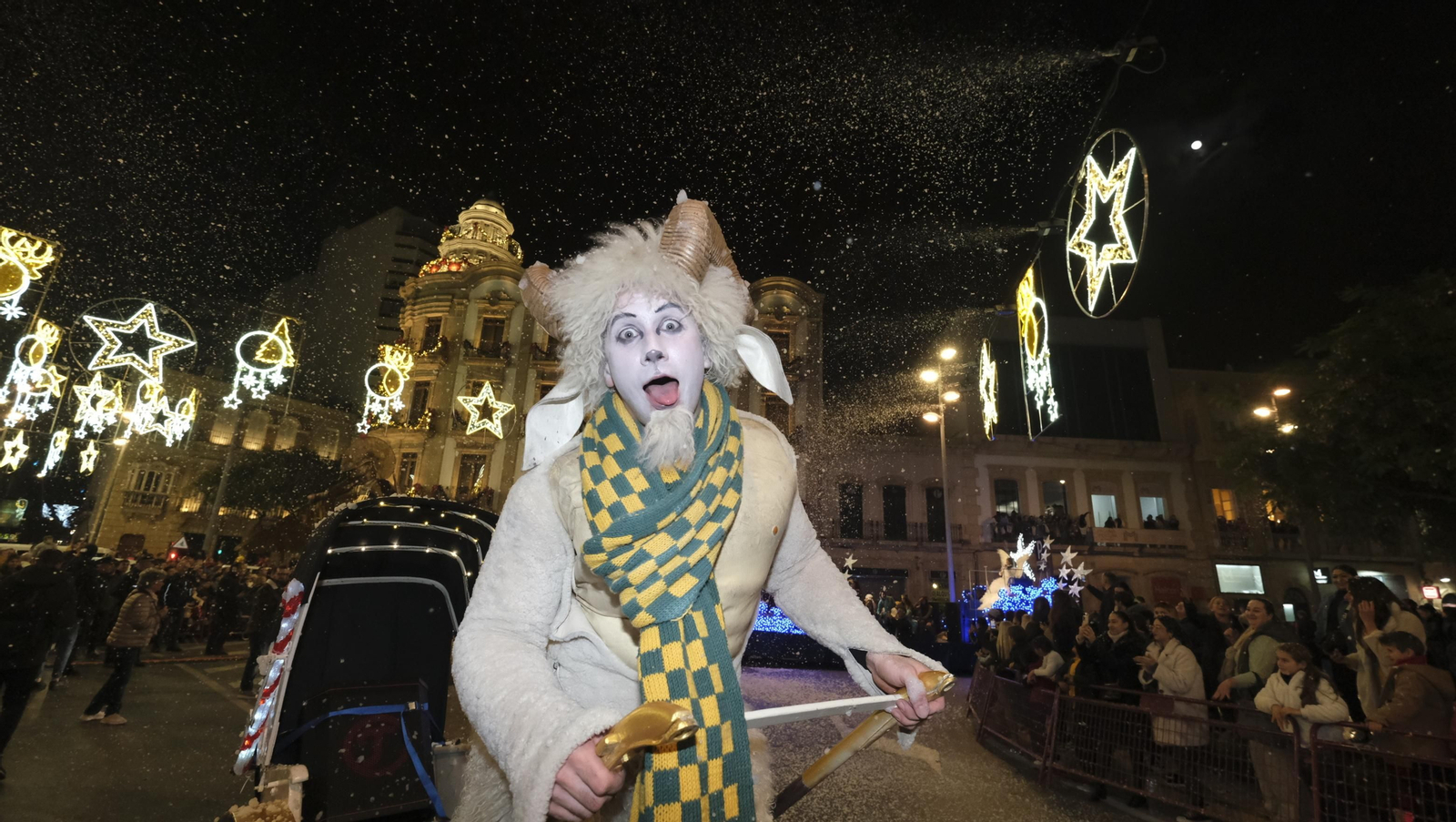Imágenes de la Cabalgata de los Reyes Magos en Almería
