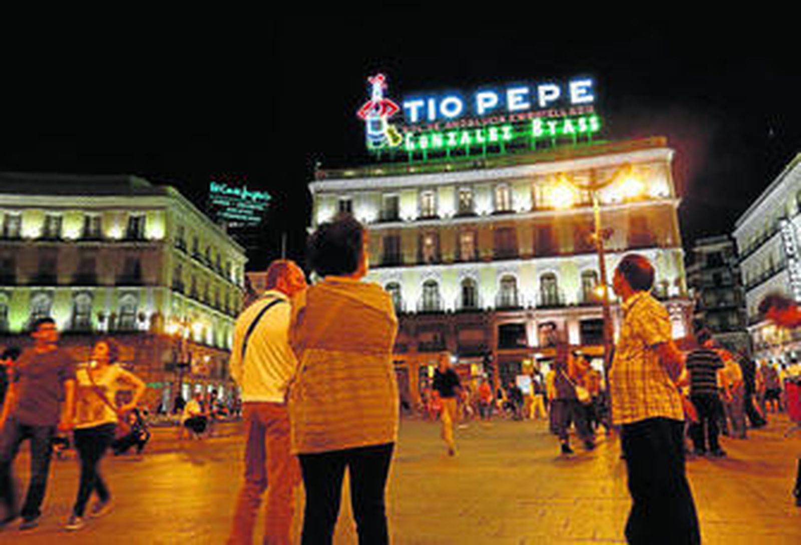 El luminoso de 'Tío Pepe', el día de su reestreno en la Puerta del Sol, el pasado mes de mayo.