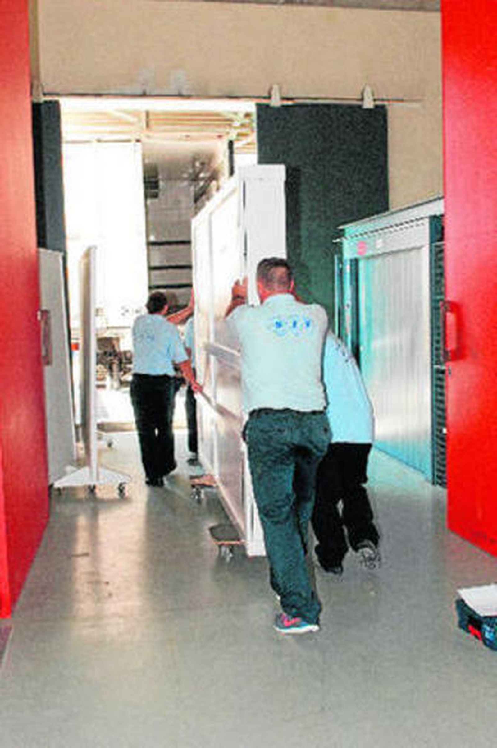 Momento en que La Porciúncula sale del IAPH.