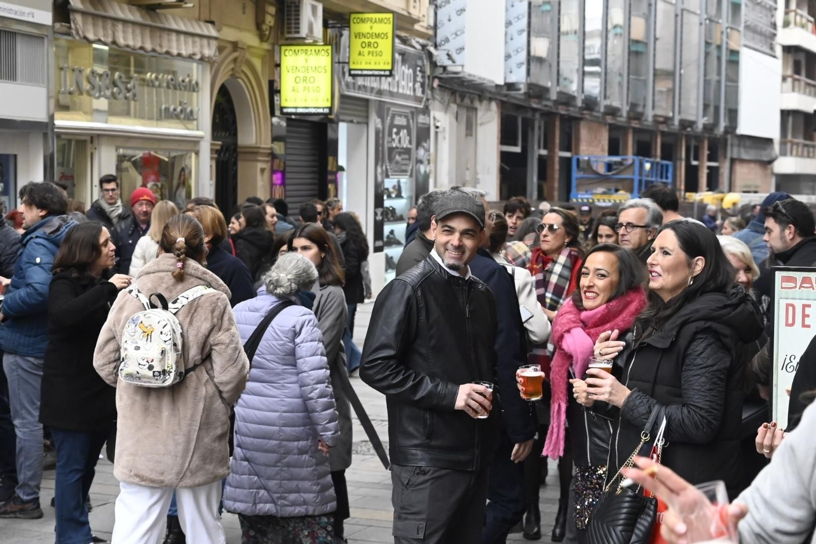 Ambiente en las calles del centro de Córdoba para despedir el año 2023, en imágenes