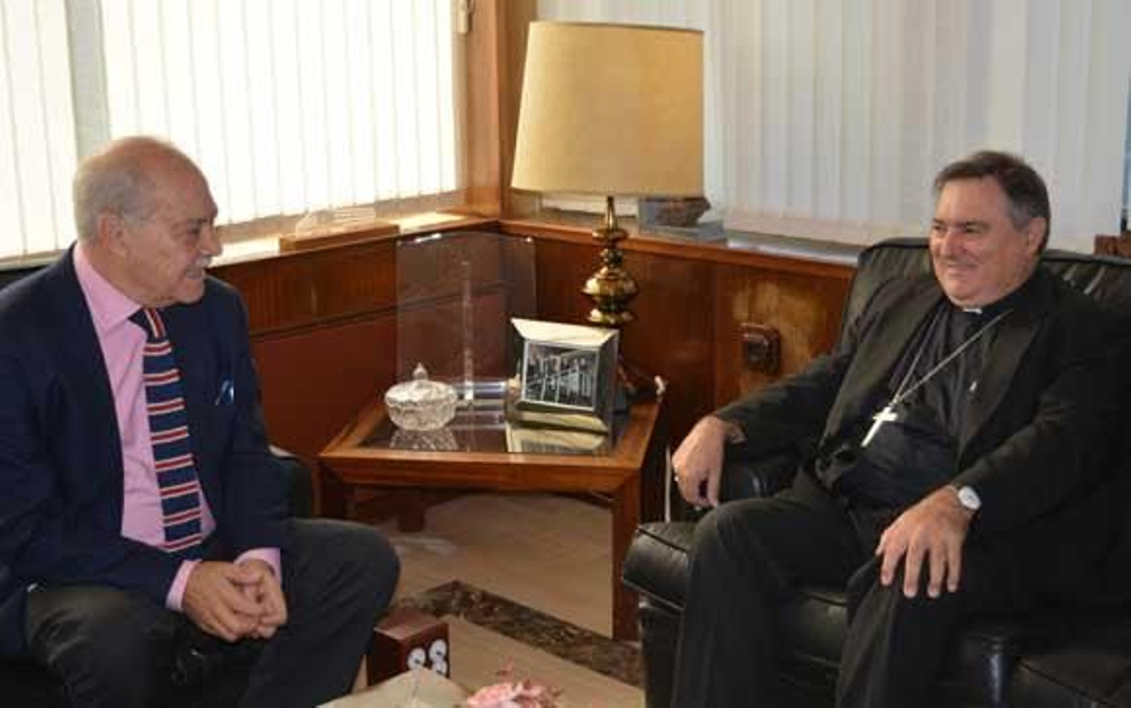 El delegado de Zona Franca recibe al obispo de la Diócesis Asidonia-Jerez