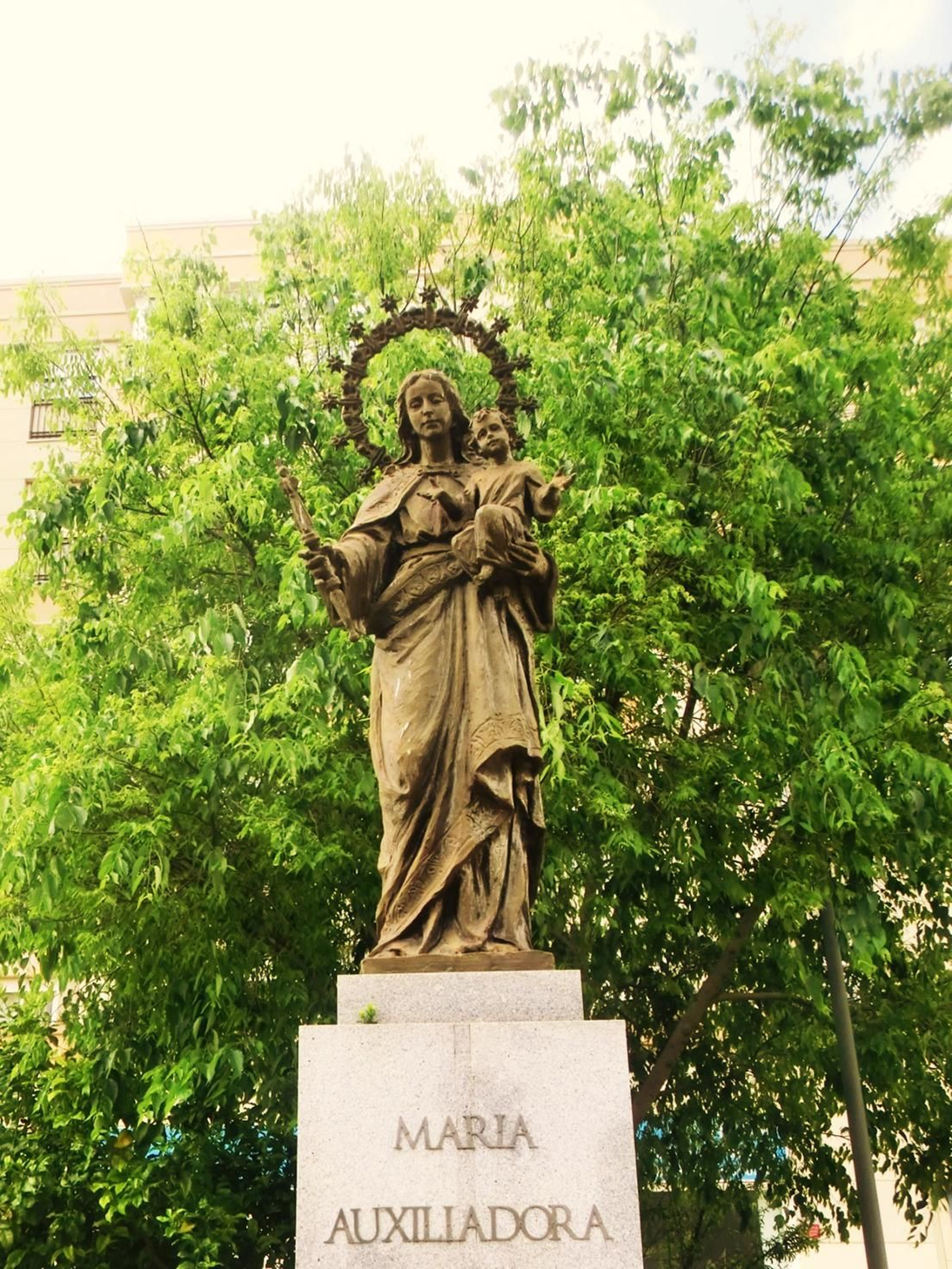 Monumento a María Auxiliadora.