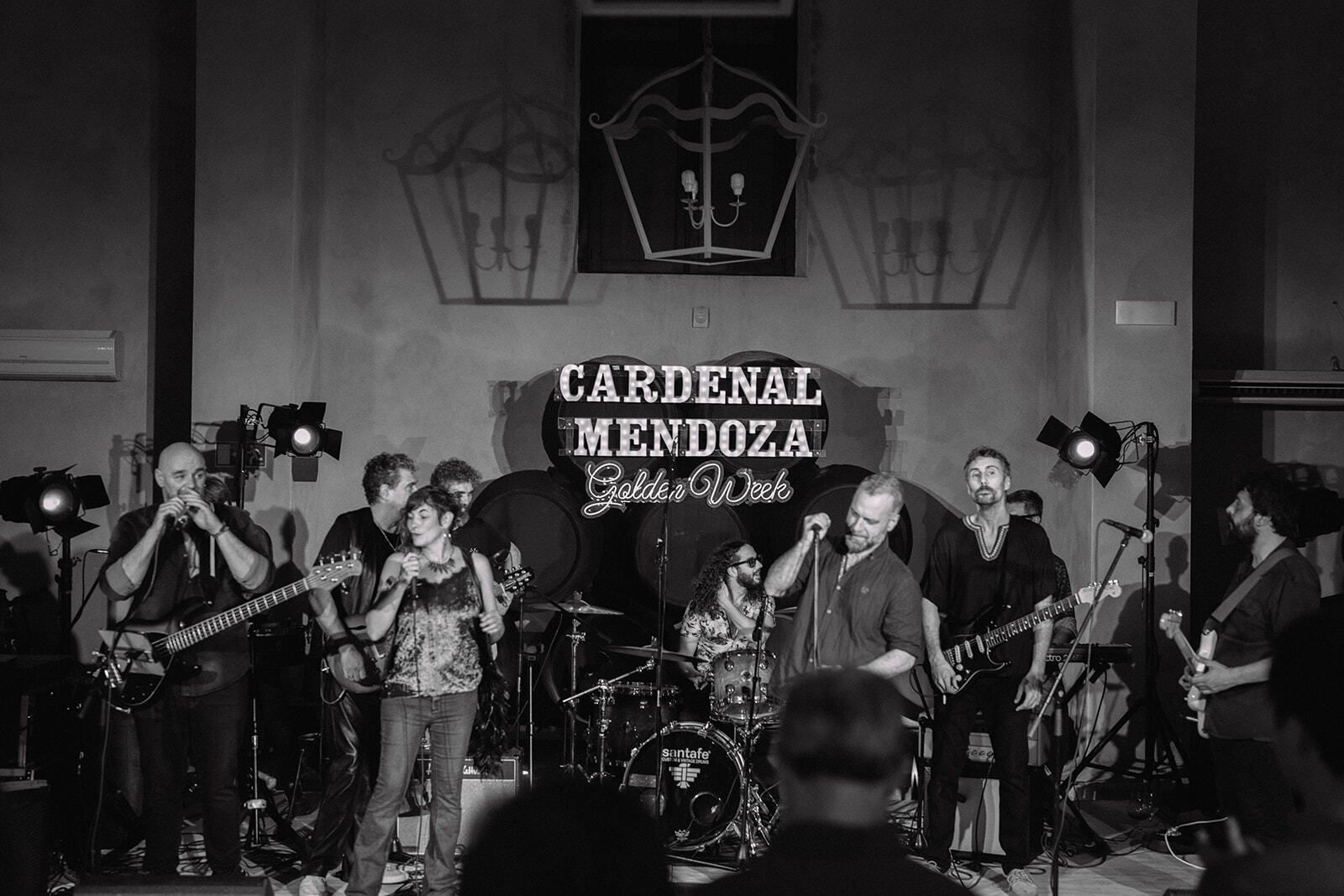 Así fue el tributo al Festival de Woodstock y  la Cardenal Mendoza Cocktail Competition