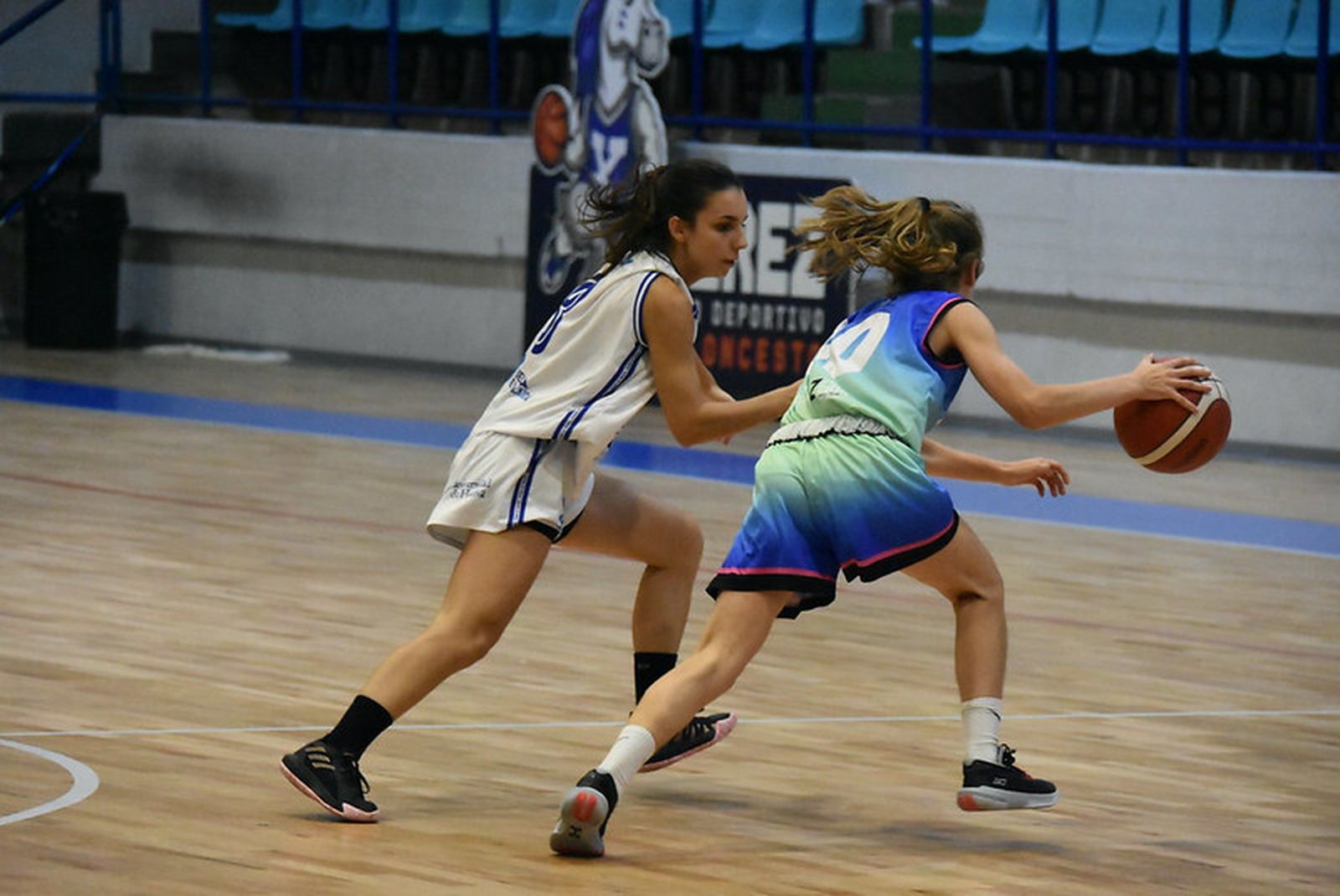 Encuentro entre el DKV Jerez y el Universidad de Huelva CDH en la primera vuelta