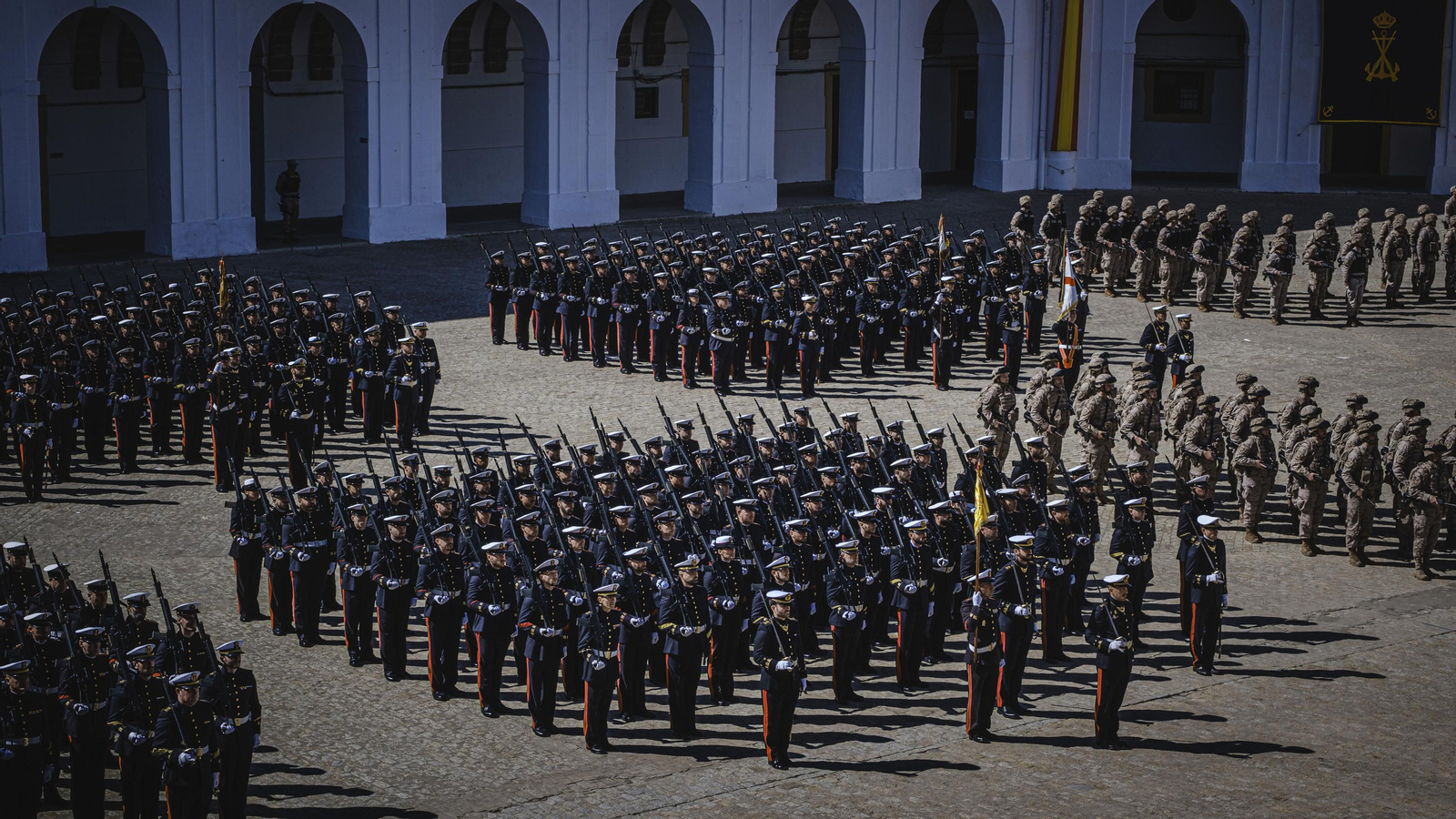 Parada Militar por el 487º aniversario de Infantería de Marina. Parada Militar por el 487º aniversario de Infantería de Marina.