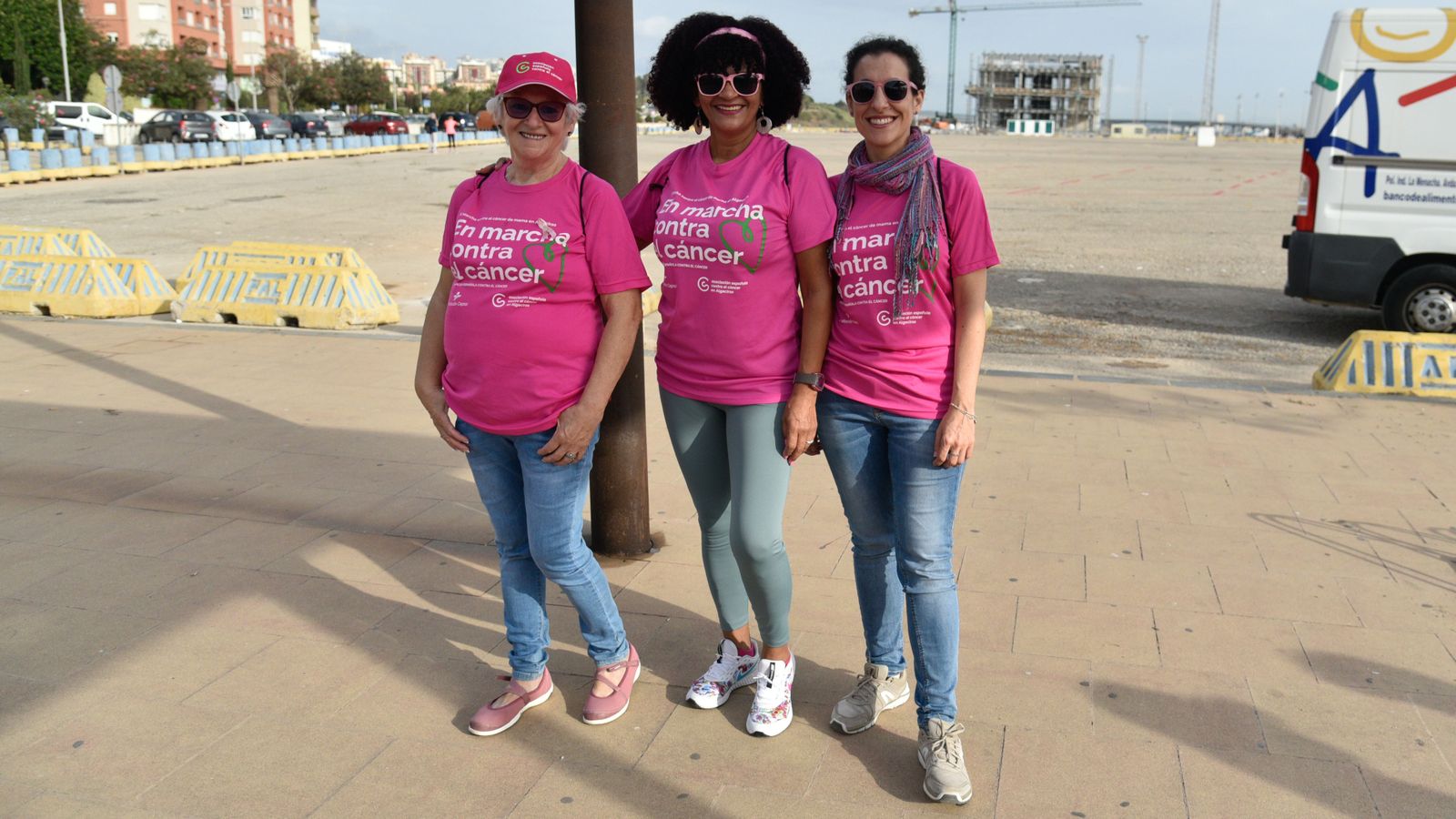 Las fotos de la Marcha contra el cáncer de mama en Algeciras