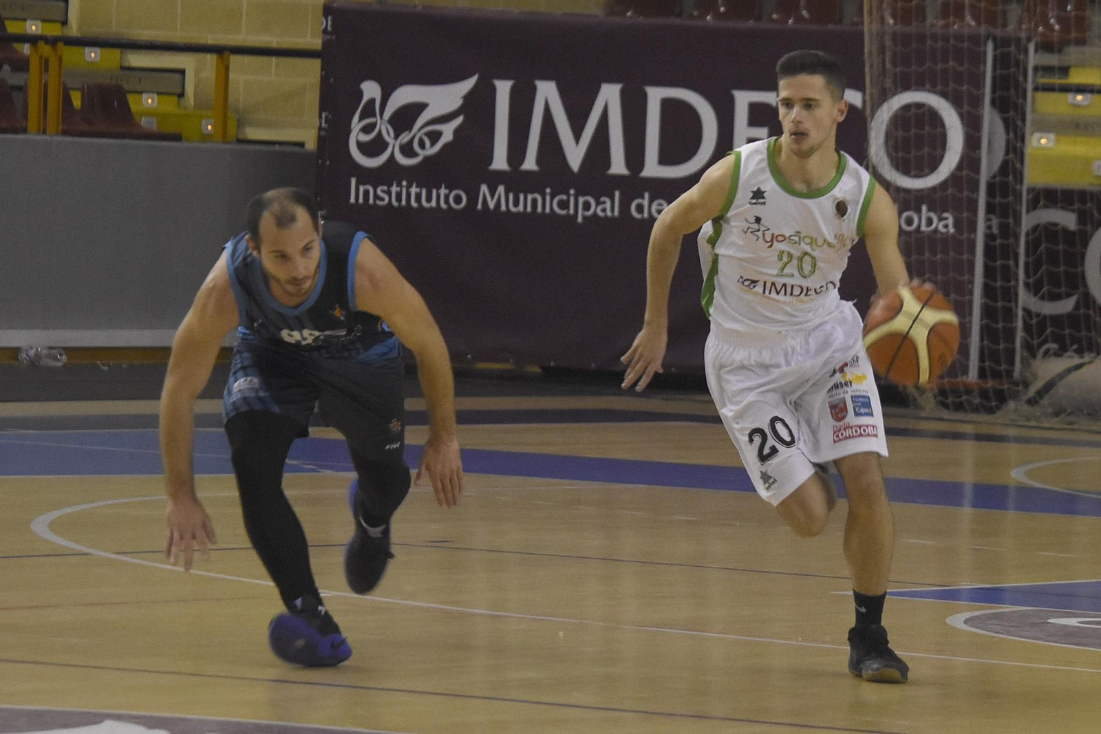 Imagen de archivo de un partido de baloncesto en el pabellón de Vista Alegre.