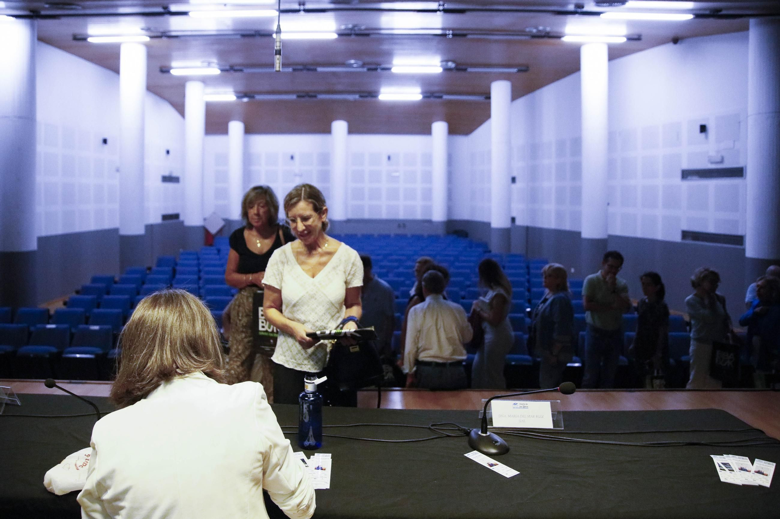 Las imágenes del diario de los libros con Isabel San Sebastián