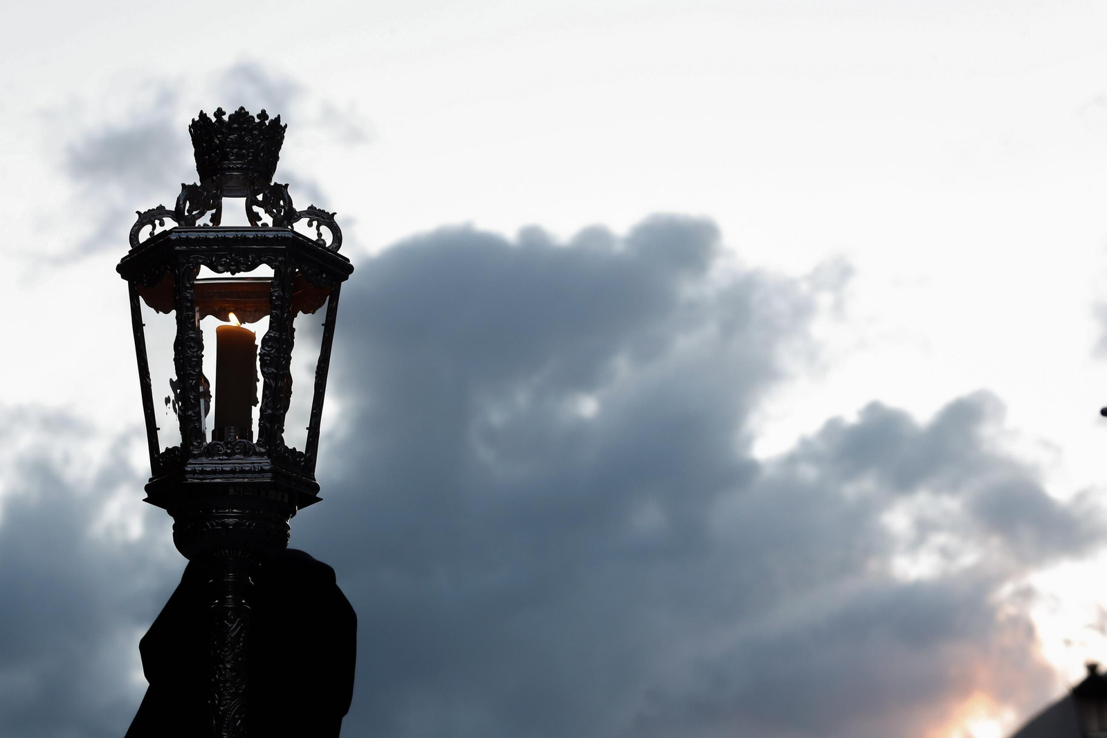 Fotos del Lunes Santo en La Línea: El Silencio