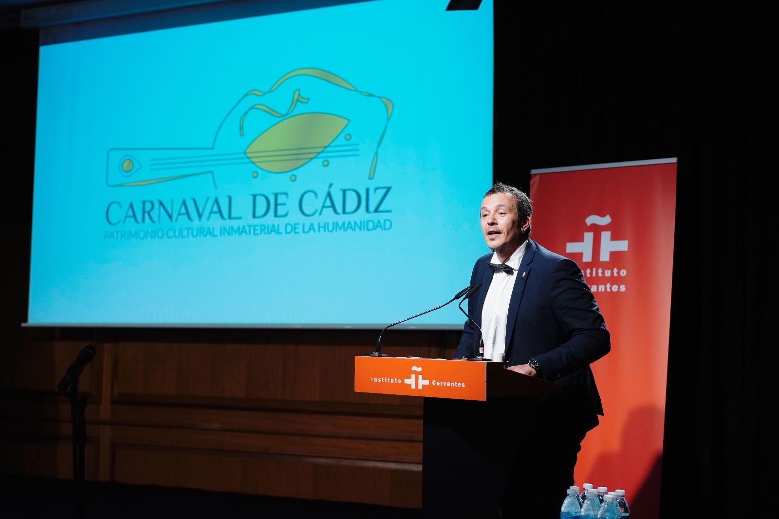 Las imágenes de la presentación de la candidatura del Carnaval de Cádiz a Patrimonio Cultural Inmaterial de la Humanidad.