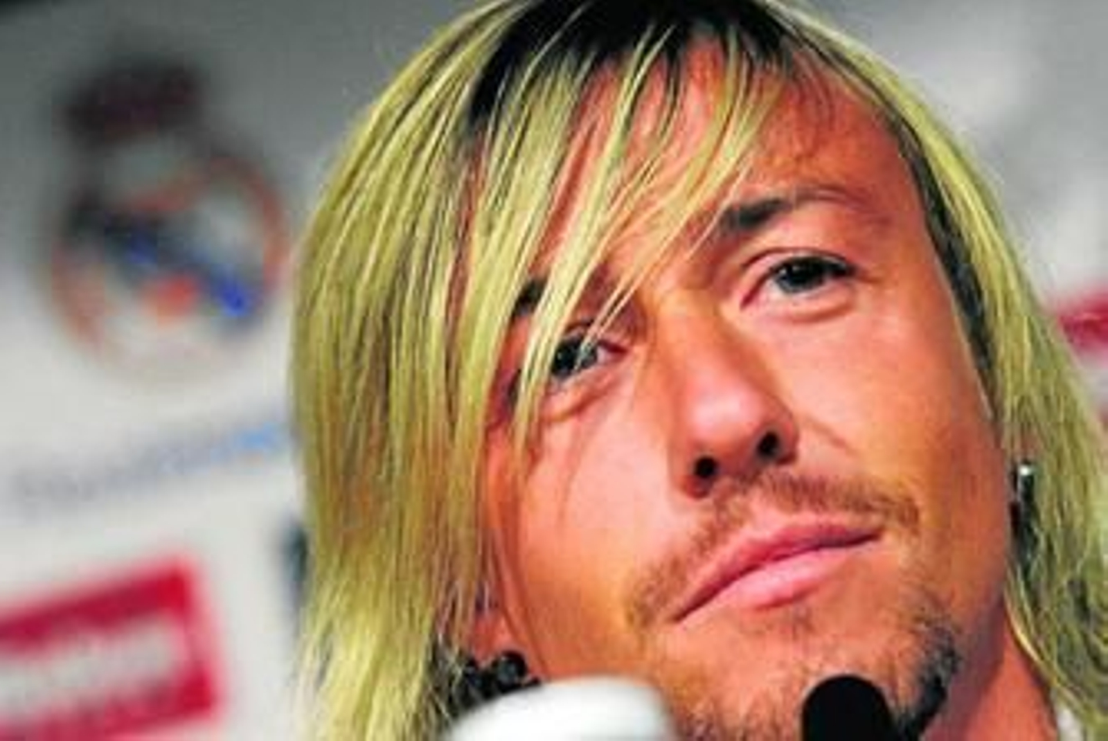 Guti, durante la rueda de prensa que ofreció ayer en el Santiago Bernabéu.