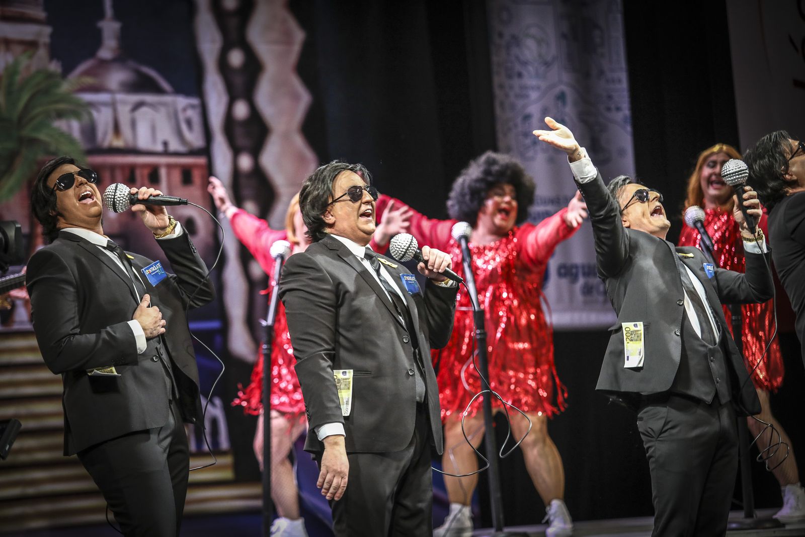 La chirigota Yo soy tu padre, en la primera función clasificatoria.