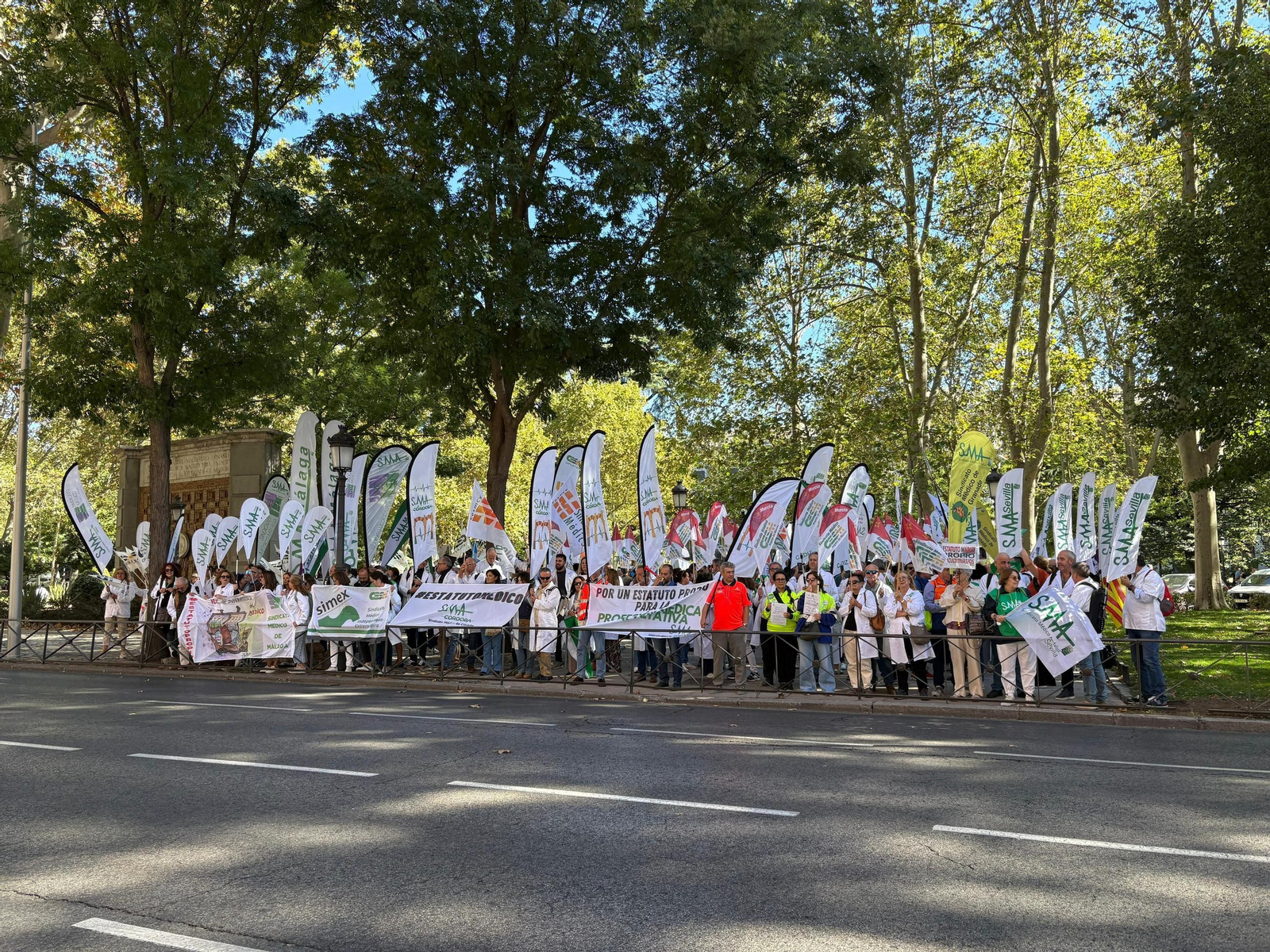 Reciente concentración de los facultativos ante el Ministerio de Sanidad en contra del borrador de Estatuto Marco.