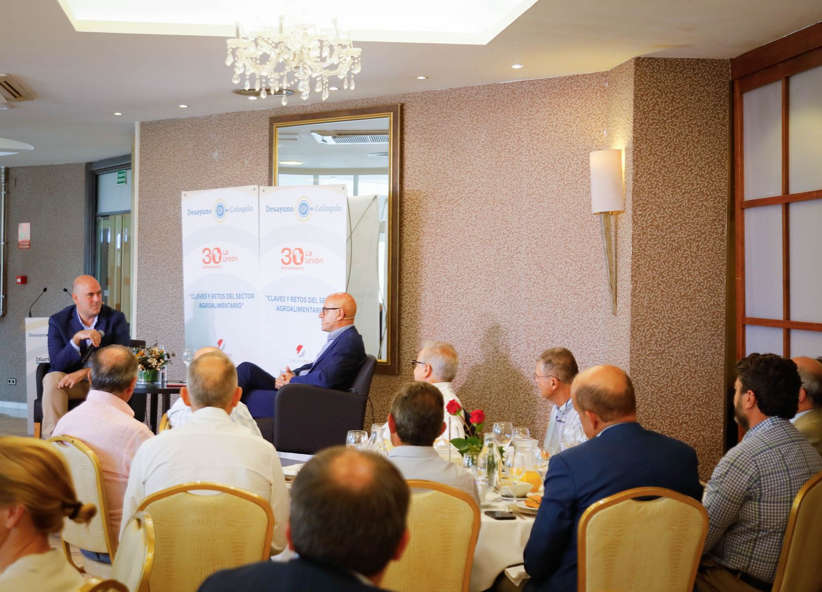 Imágenes del desayuno coloquio de Diario de Almería, con Jesús Barranco, CEO de La Unión
