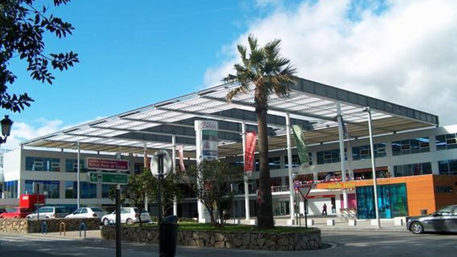La plaza de Andalucía. La plaza de Andalucía.