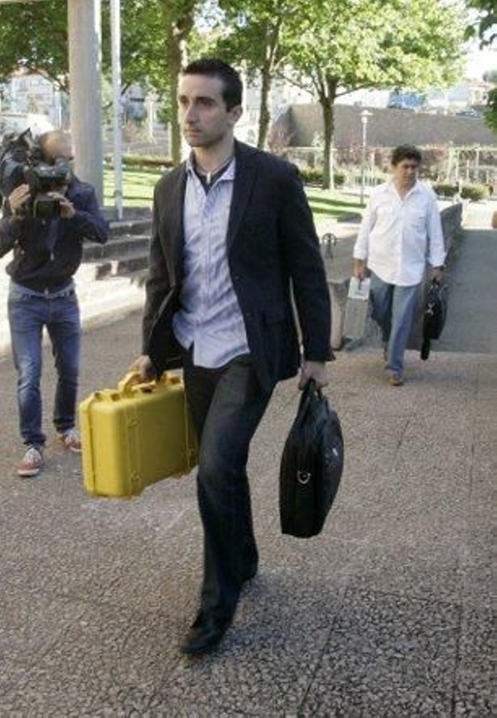 El tren volcó a 153 km/h mientras el maquinista hablaba por teléfono