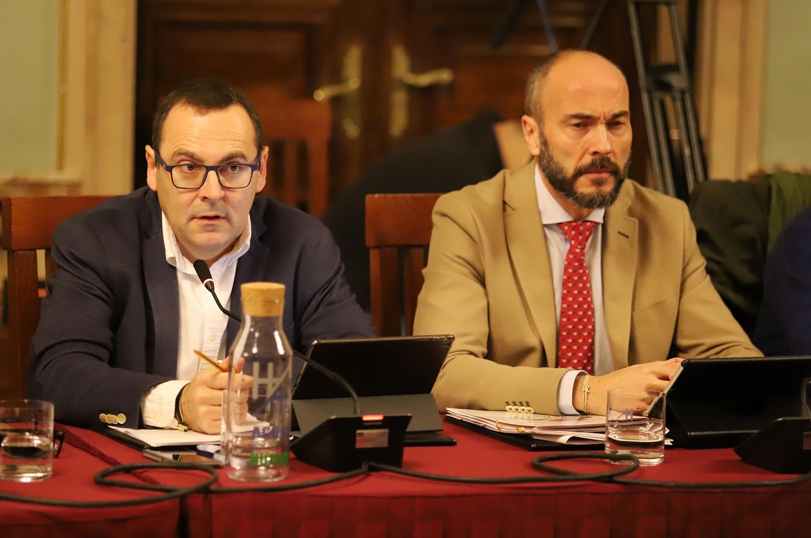 Imágenes del pleno celebrado en el Ayuntamiento de Huelva