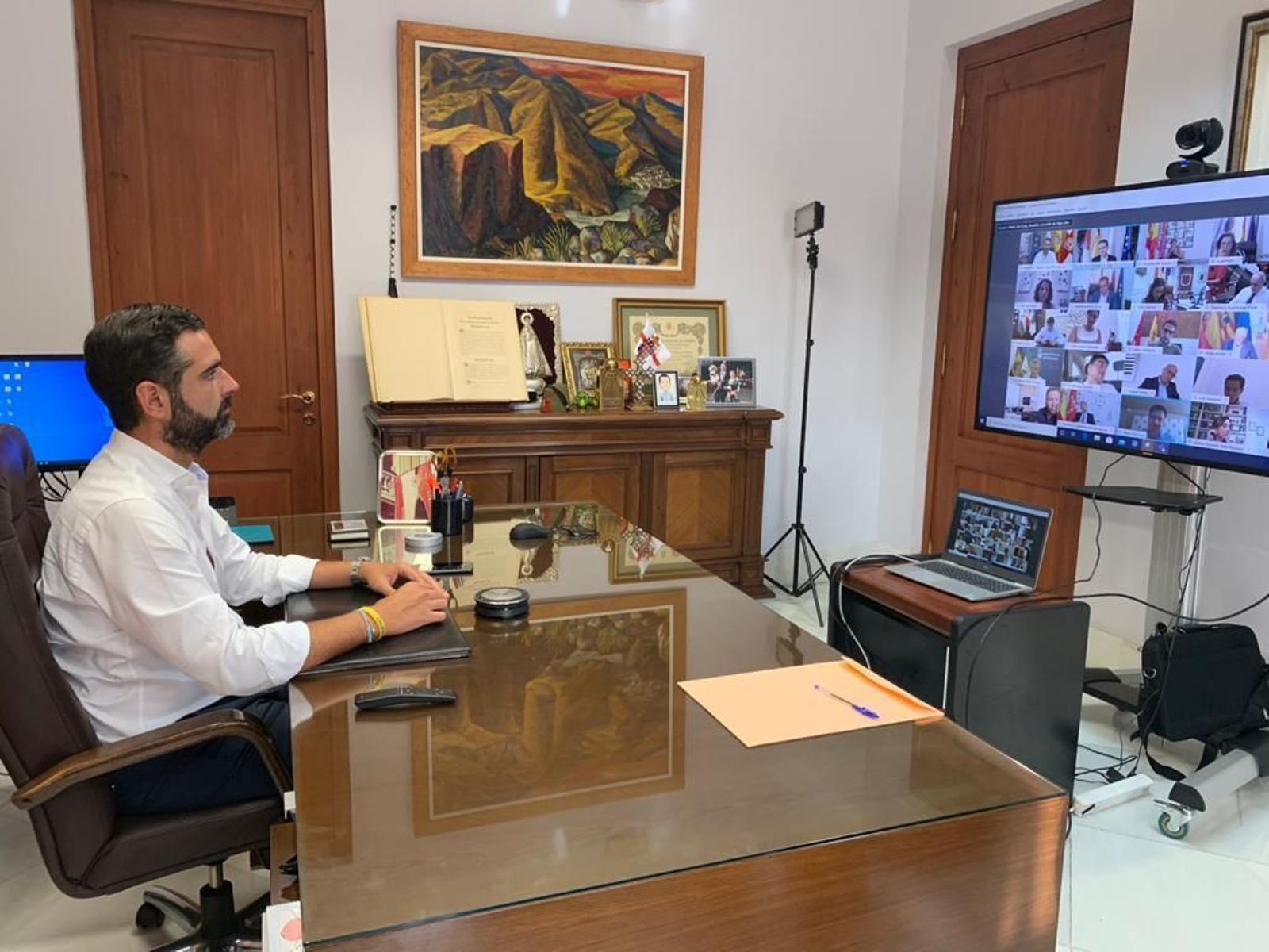 El alcalde de Almería, en una de las reuniones de la FEMP