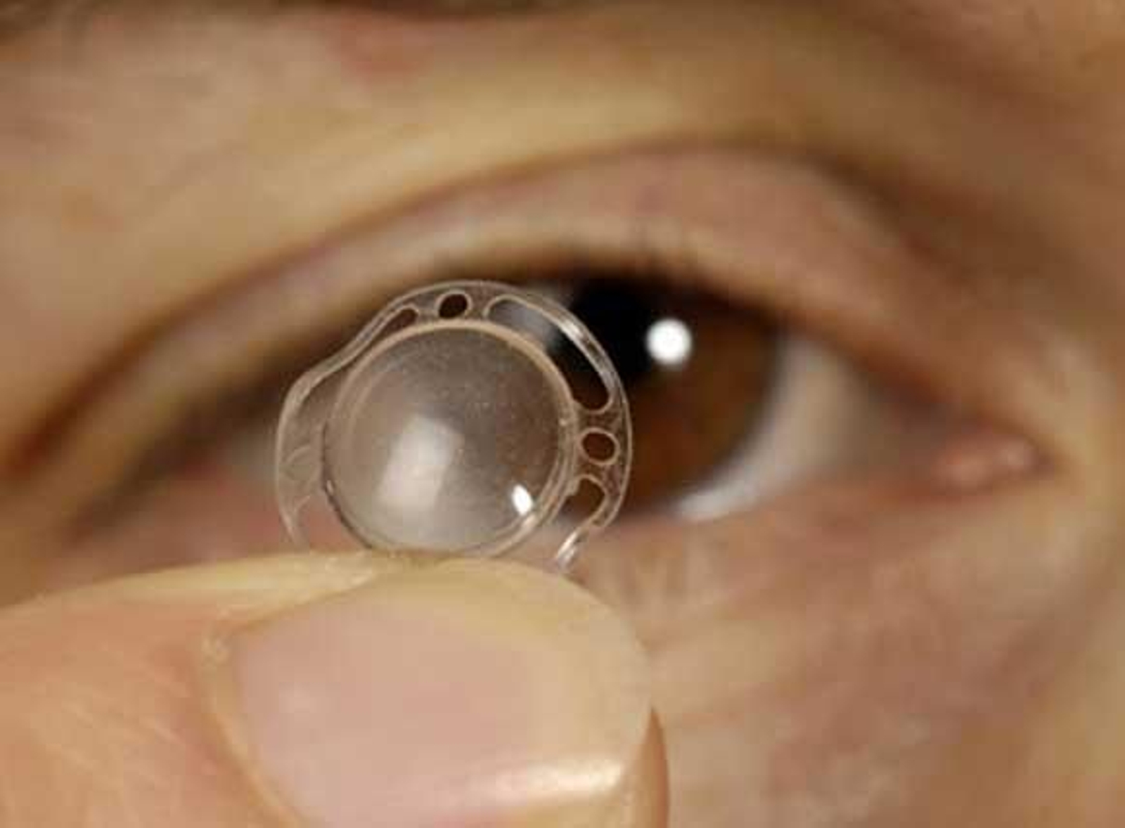 Científicos desarrollan una córnea artificial que restaura la vista