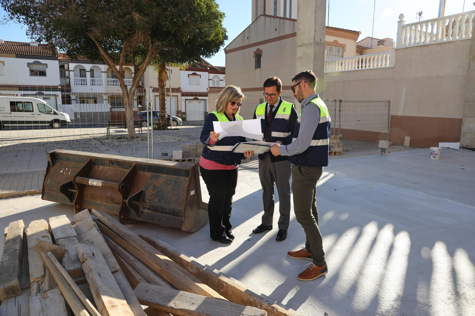 Avanzan a buen ritmo las obras del nuevo centro de mayores en la Plaza Centuria de El Ejido