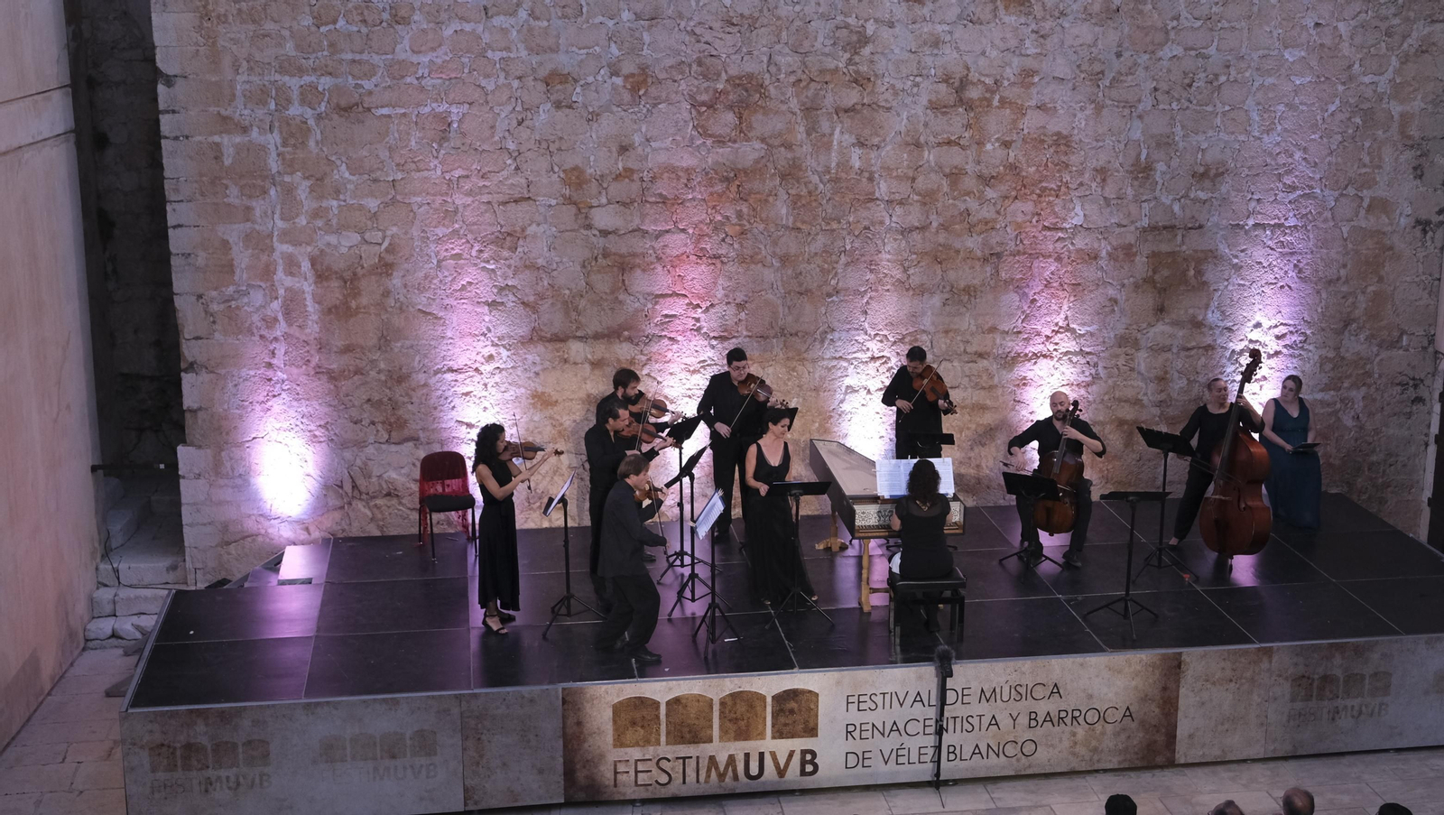 Imágenes del concierto de Harmonía del Parnás en el Festival de Música Renacentista y Barroca de Vélez Blanco