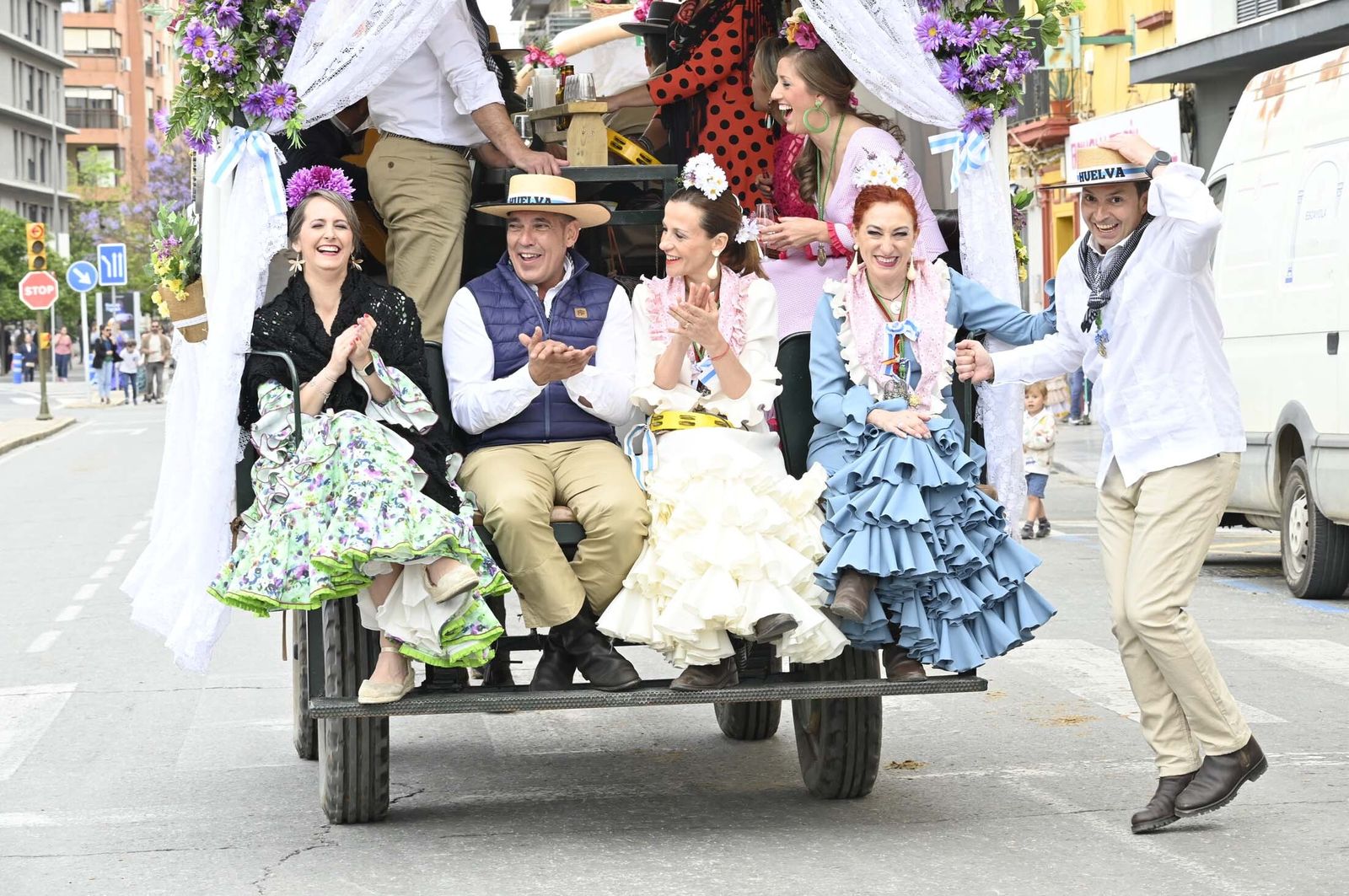 Imágenes de los carros de la Hermandad del Rocío de Huelva