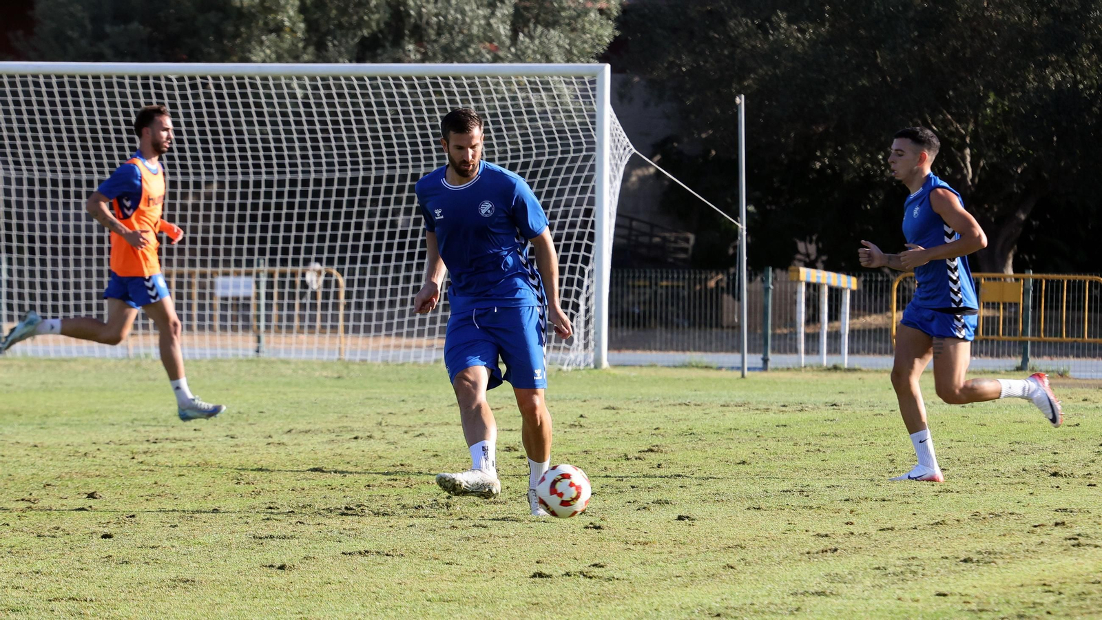 Las fotos del primer entrenamiento de la pretemporada 2025 del Xerez DFC